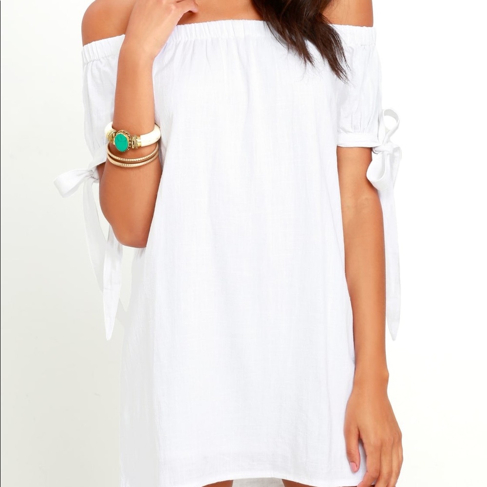 NWT Lulu’s off the shoulder mini dress